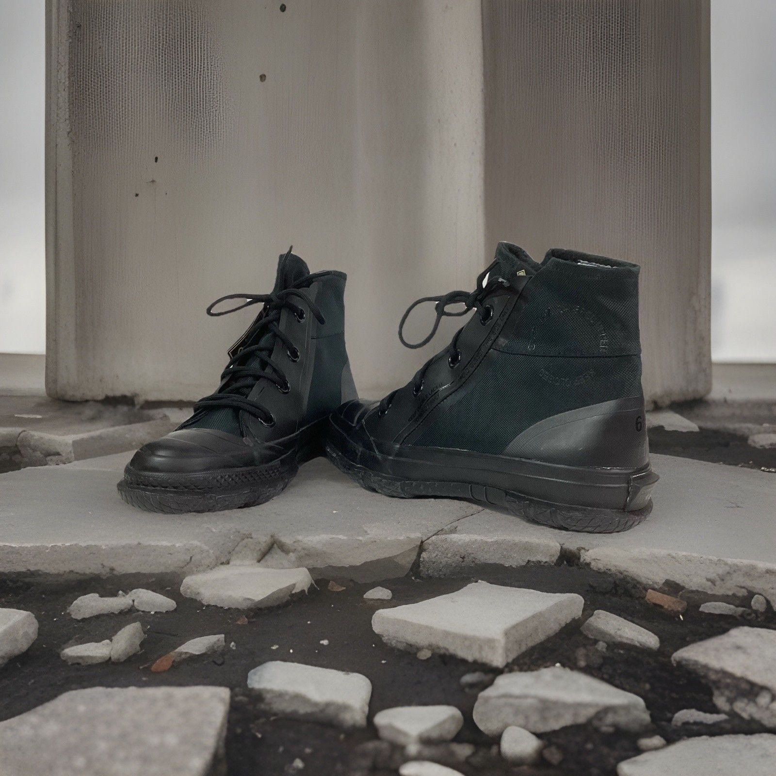Converse Mountain Club Gore-Tex -Men 6.5/Women 8.5 -Black Hi-Top - 165946c -Nwt!